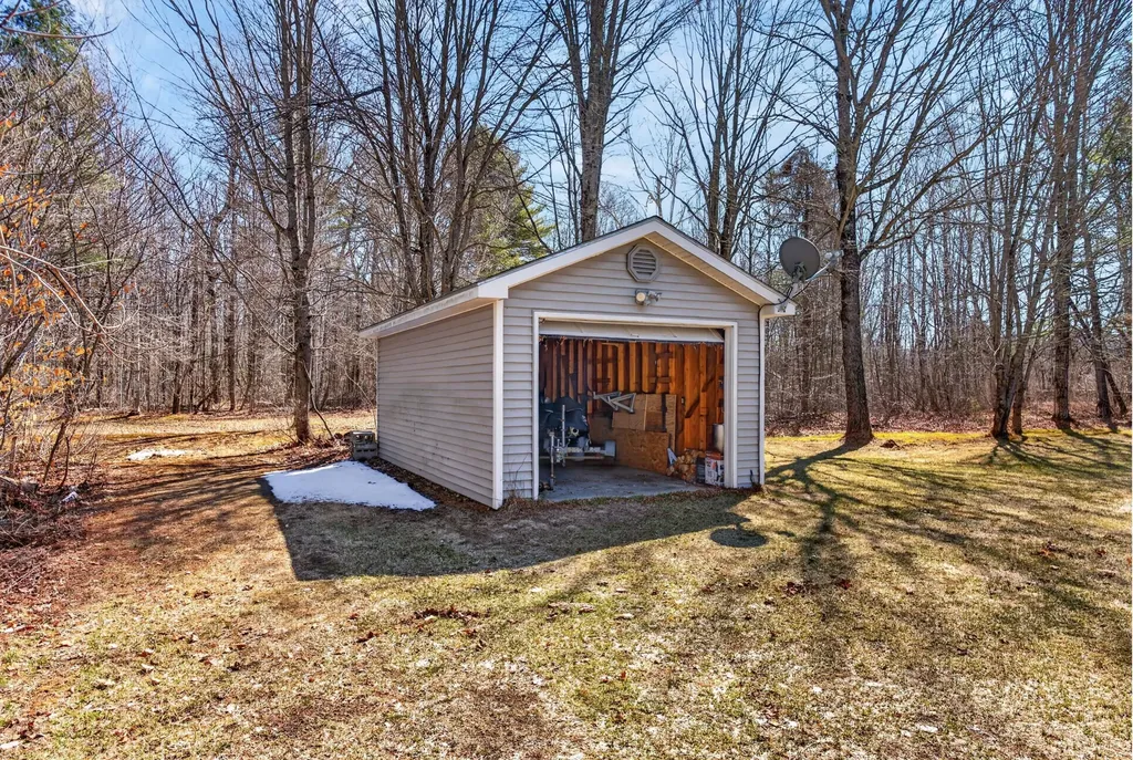 692 Battle Ridge Road Clinton ME 04927