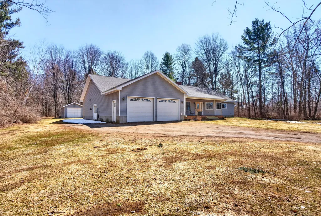 692 Battle Ridge Road Clinton ME 04927