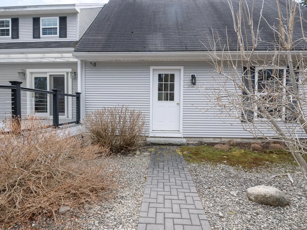17 Mayflower Lane Bar Harbor ME 04609