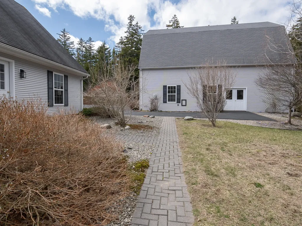 17 Mayflower Lane Bar Harbor ME 04609