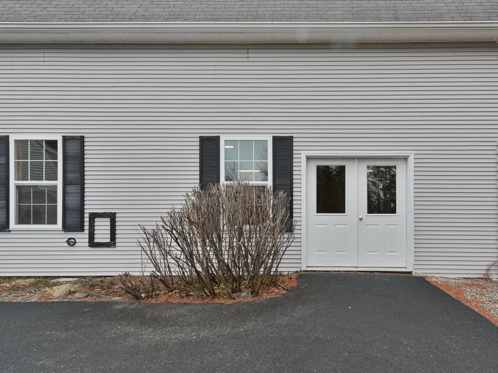 17 Mayflower Lane Bar Harbor ME 04609