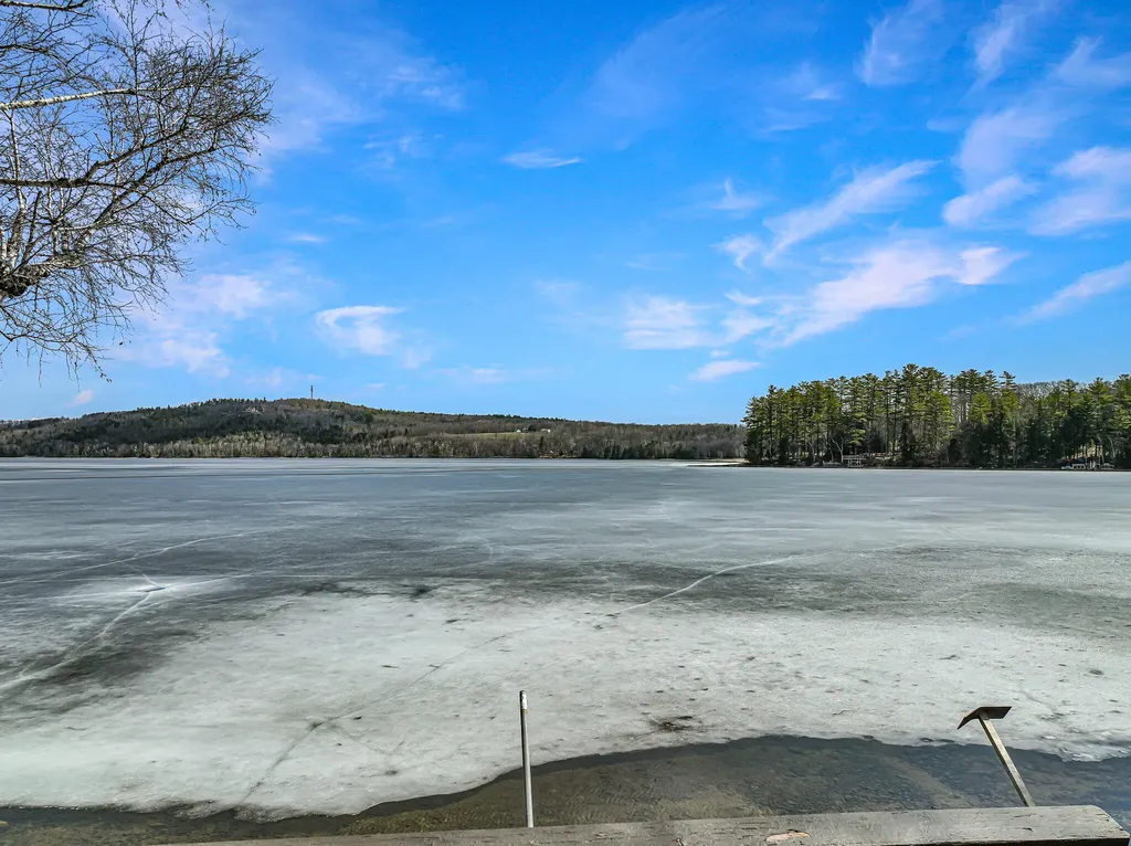 28 Waters Edge Hartford ME 04220
