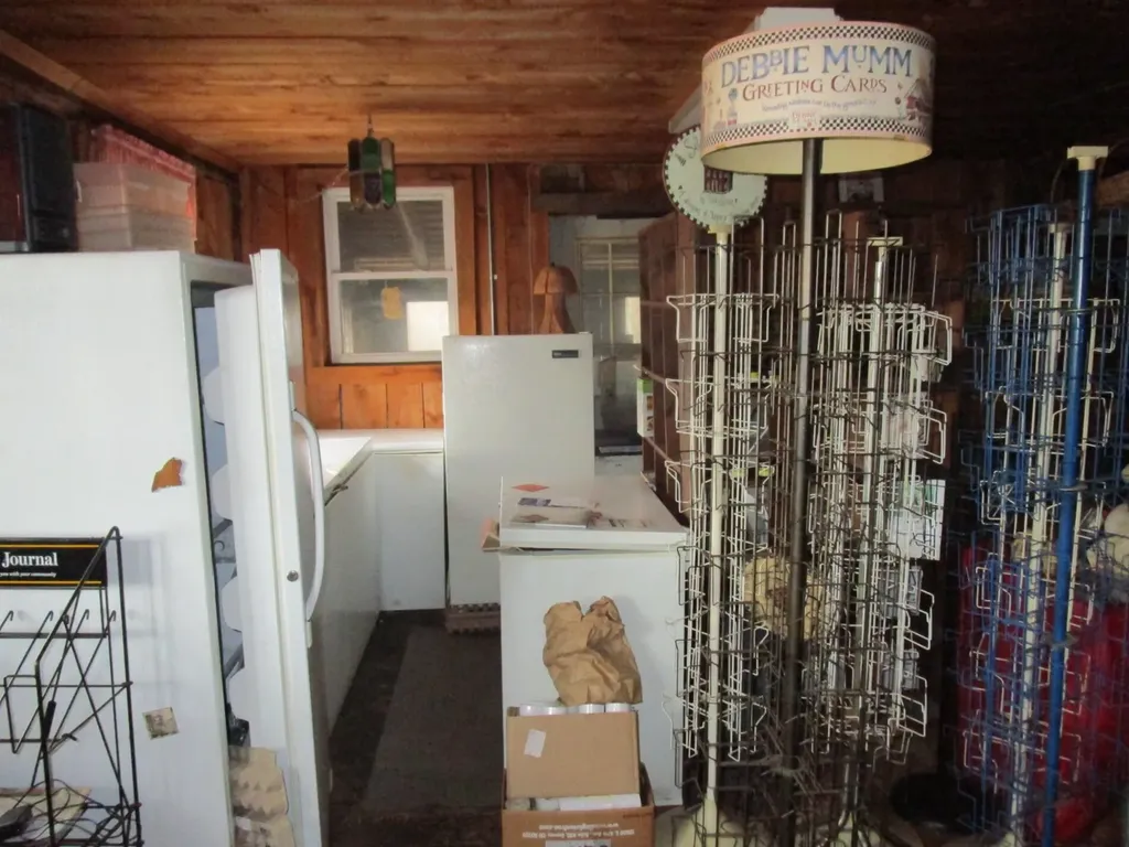 28 Bethel Road West Paris ME 04289