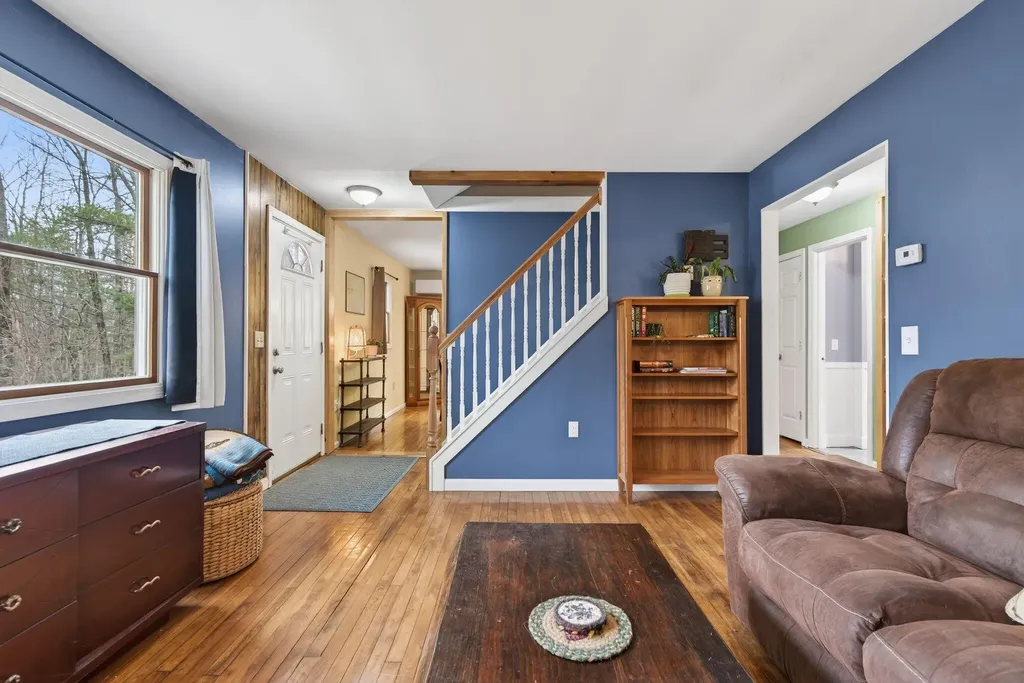 33 Old Ferry Road Wiscasset ME 04578