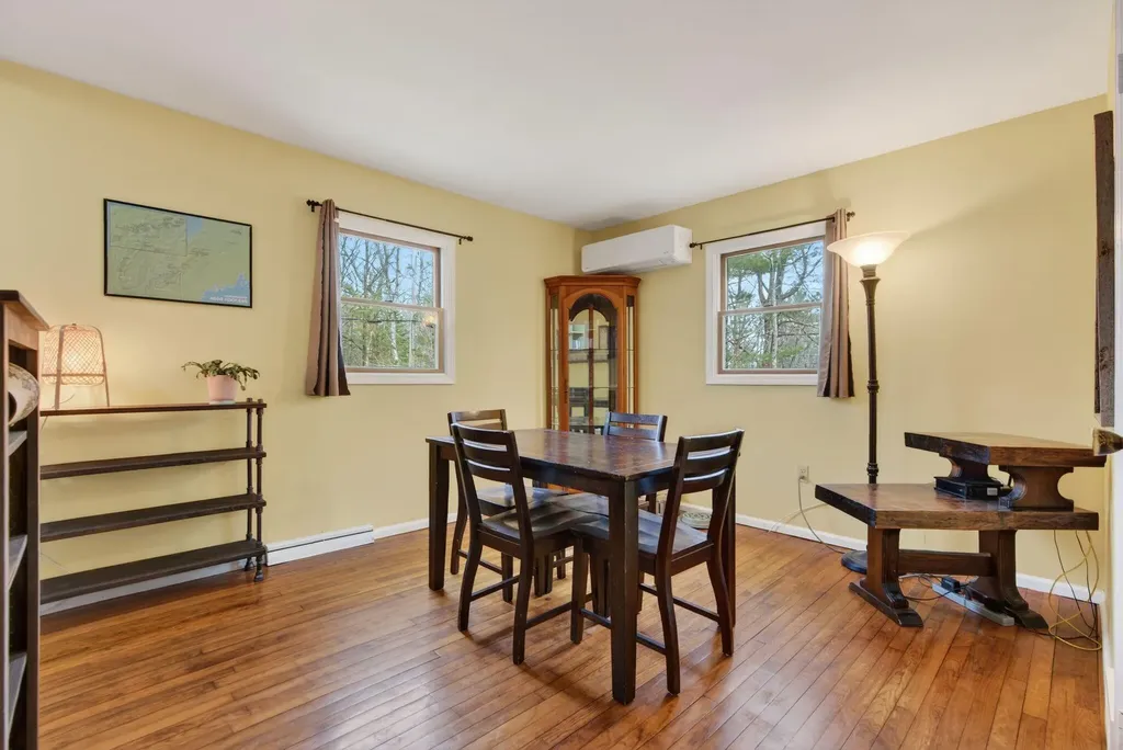 33 Old Ferry Road Wiscasset ME 04578