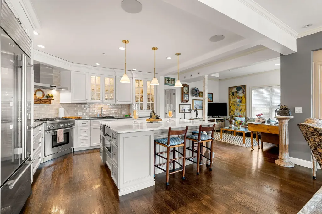 27 Badgers Island W Kittery ME 03904