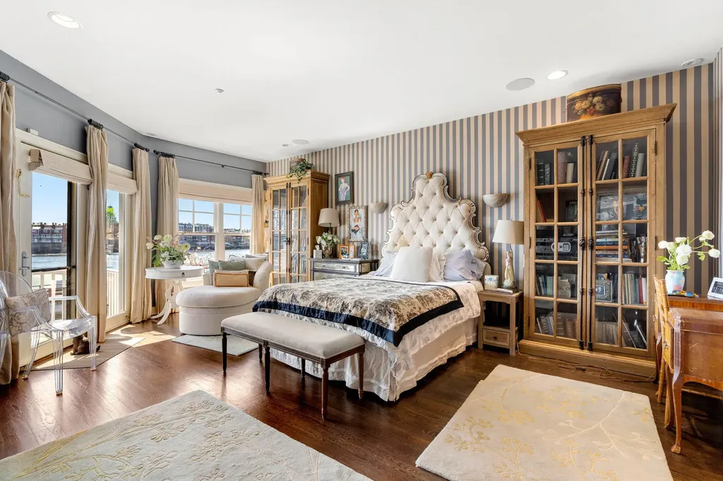 27 Badgers Island W Kittery ME 03904