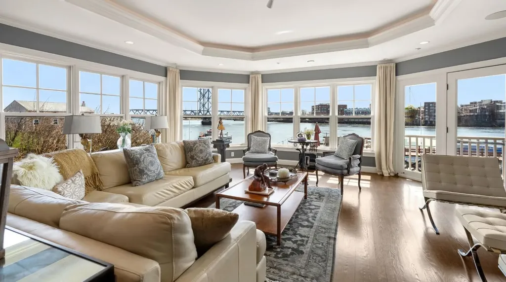 27 Badgers Island W Kittery ME 03904