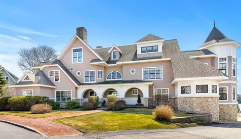 27 Badgers Island W Kittery ME 03904