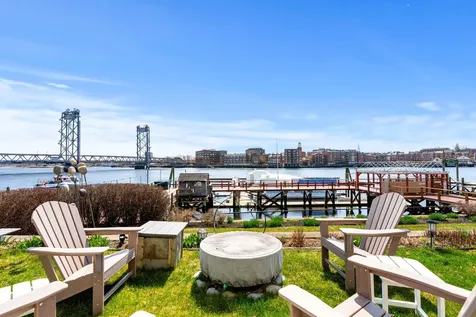 27 Badgers Island W Kittery ME 03904