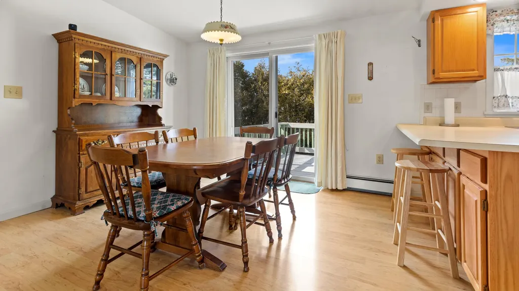 24 Laurel Circle Bangor ME 04401
