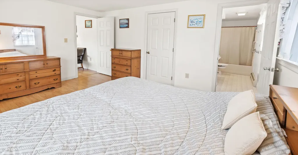 24 Laurel Circle Bangor ME 04401