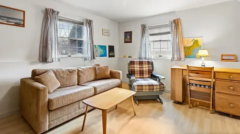 24 Laurel Circle Bangor ME 04401