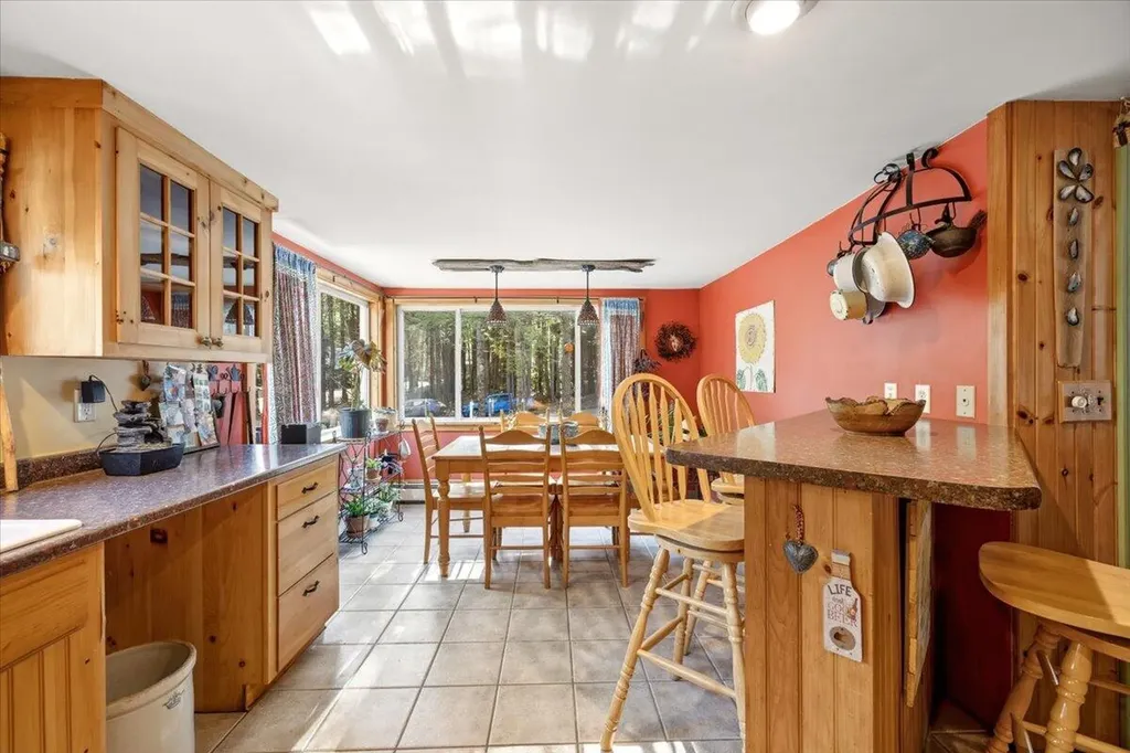 52 Rosemont Avenue Waterboro ME 04061