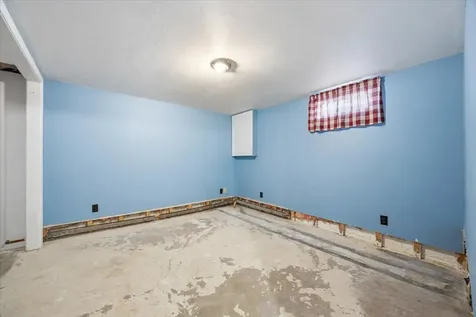 52 Rosemont Avenue Waterboro ME 04061