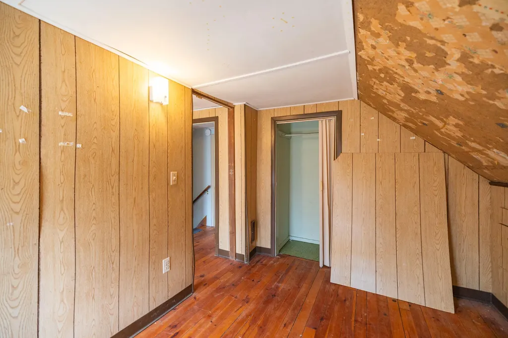 102 Mcnamara Street Lewiston ME 04240