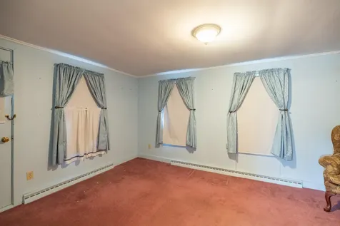 102 Mcnamara Street Lewiston ME 04240