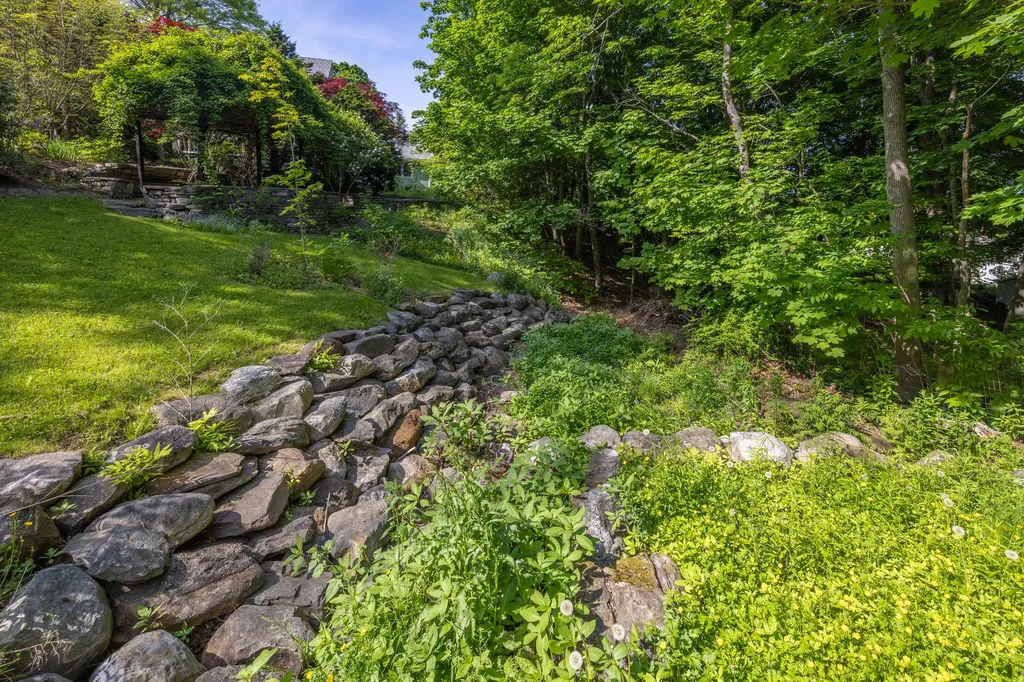 12 School Street Rockport ME 04856