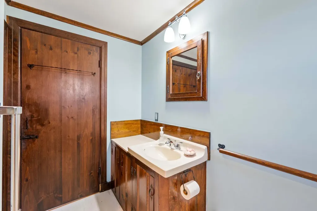 91 W River Road Waterville ME 04901