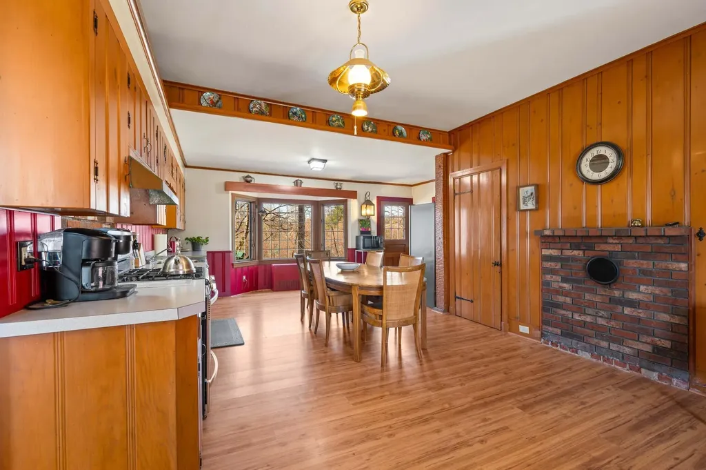 91 W River Road Waterville ME 04901