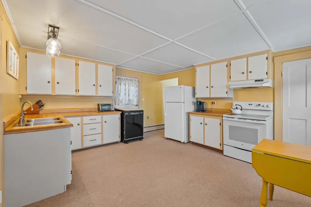 91 W River Road Waterville ME 04901