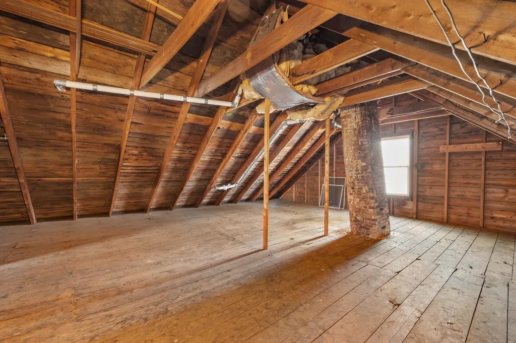 91 W River Road Waterville ME 04901