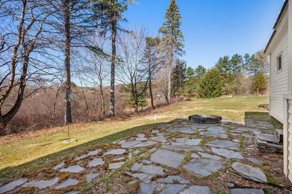 91 W River Road Waterville ME 04901