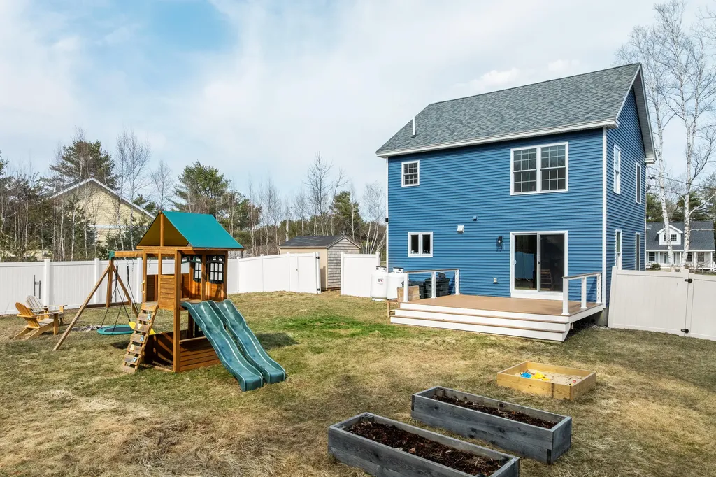 82 Tree Farm Road Brunswick ME 04011