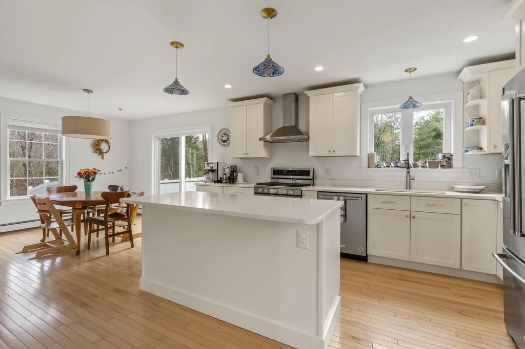82 Tree Farm Road Brunswick ME 04011
