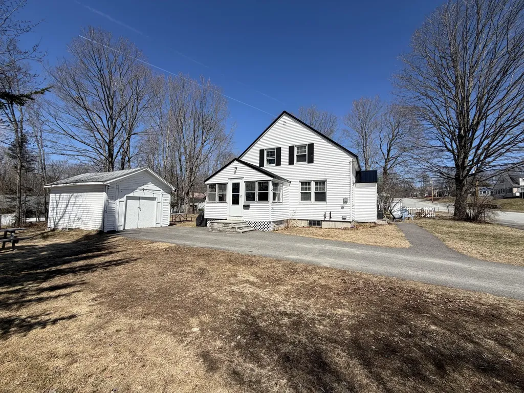 36 Cedar Street East Millinocket ME 04430