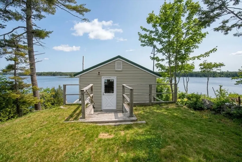 25 Bernier Lane Harpswell ME 04079