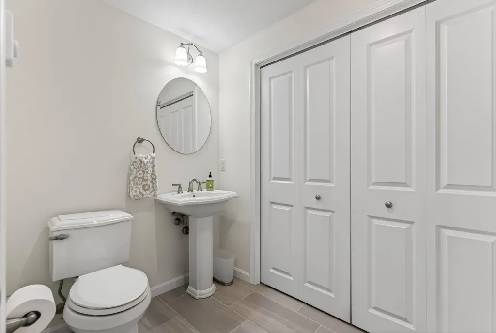 14 Mica Court Topsham ME 04086