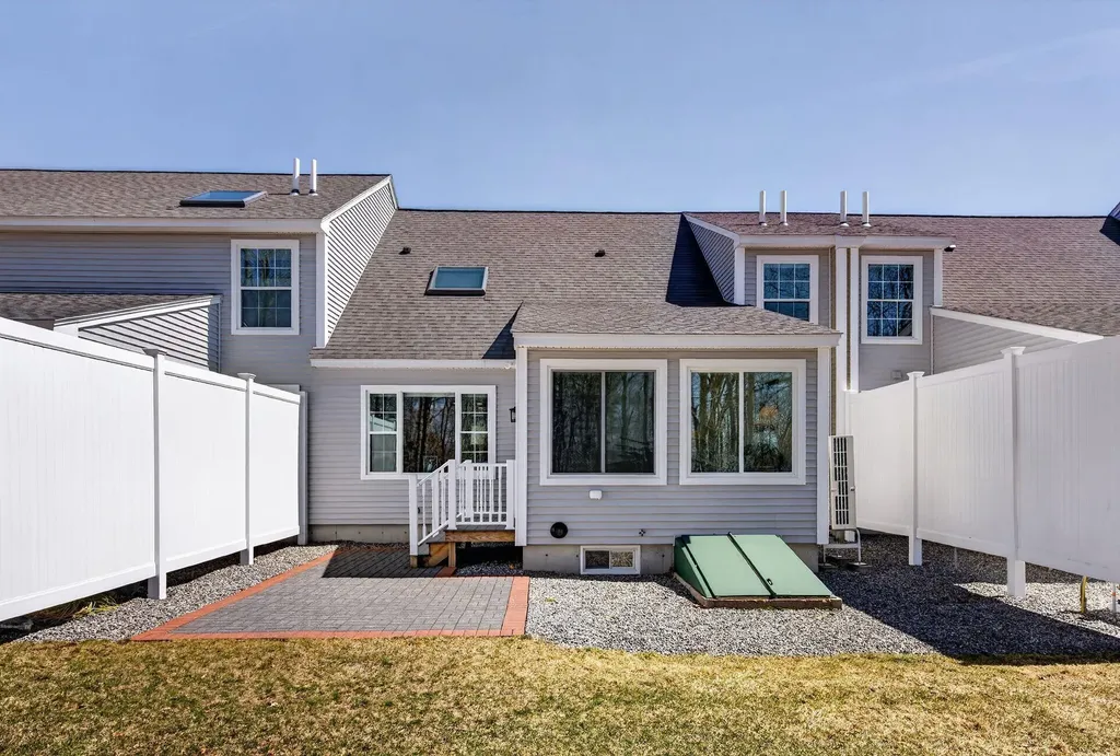 14 Mica Court Topsham ME 04086