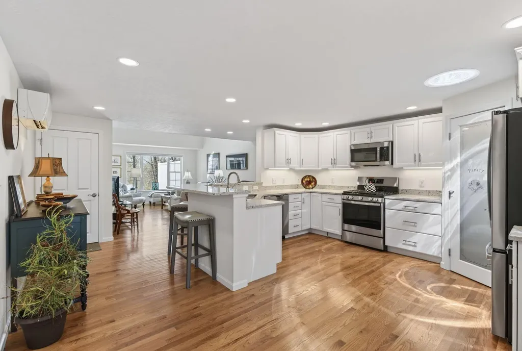 14 Mica Court Topsham ME 04086