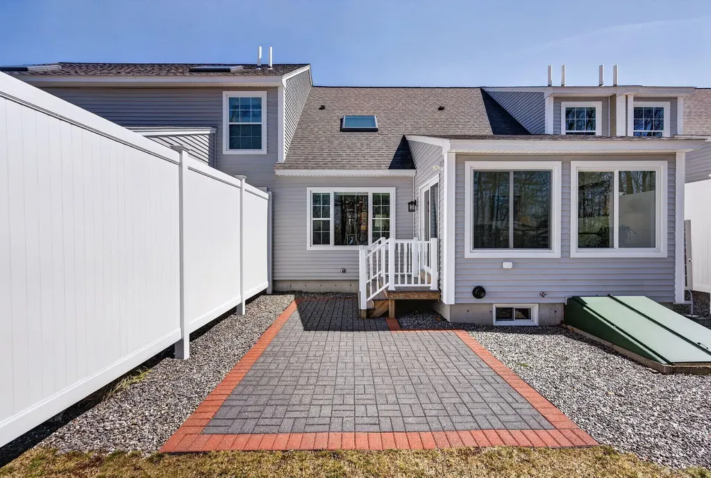 14 Mica Court Topsham ME 04086