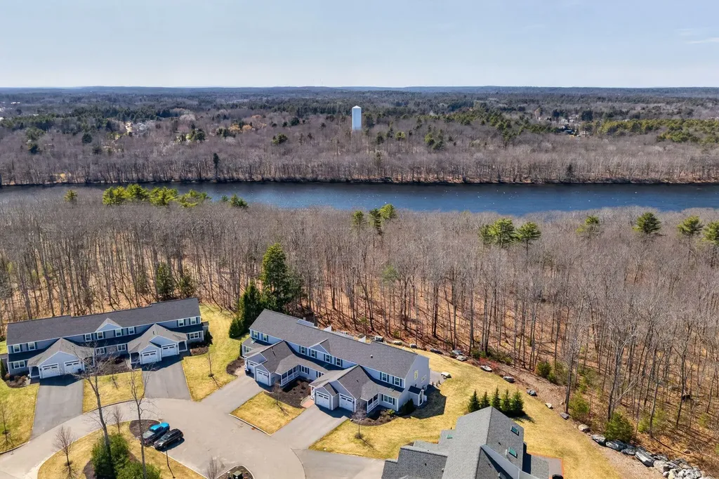 14 Mica Court Topsham ME 04086