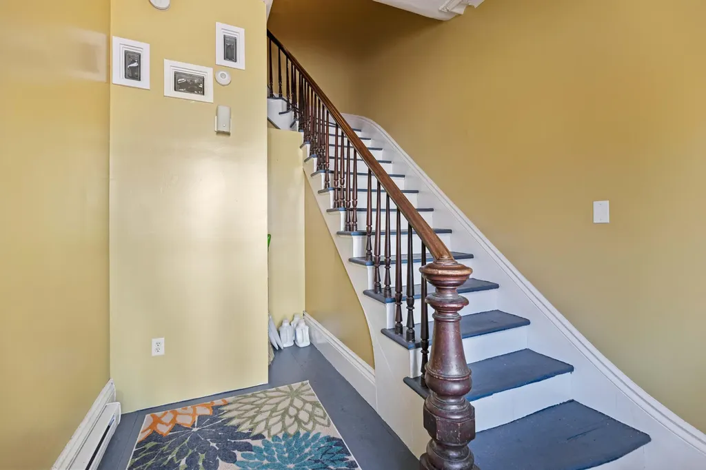 12 Smith Street Portland ME 04101