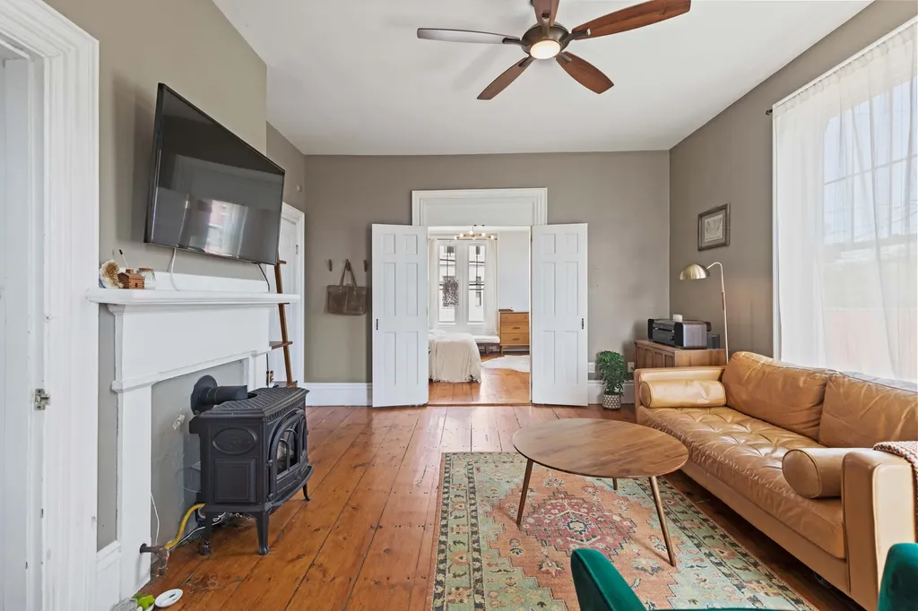 12 Smith Street Portland ME 04101