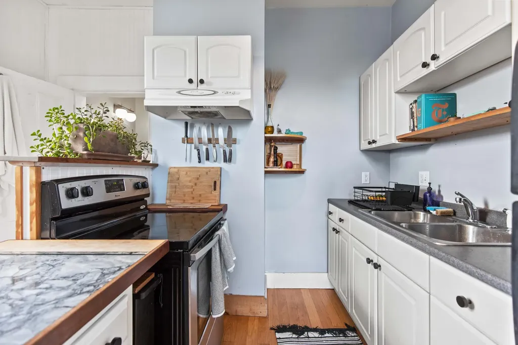 12 Smith Street Portland ME 04101