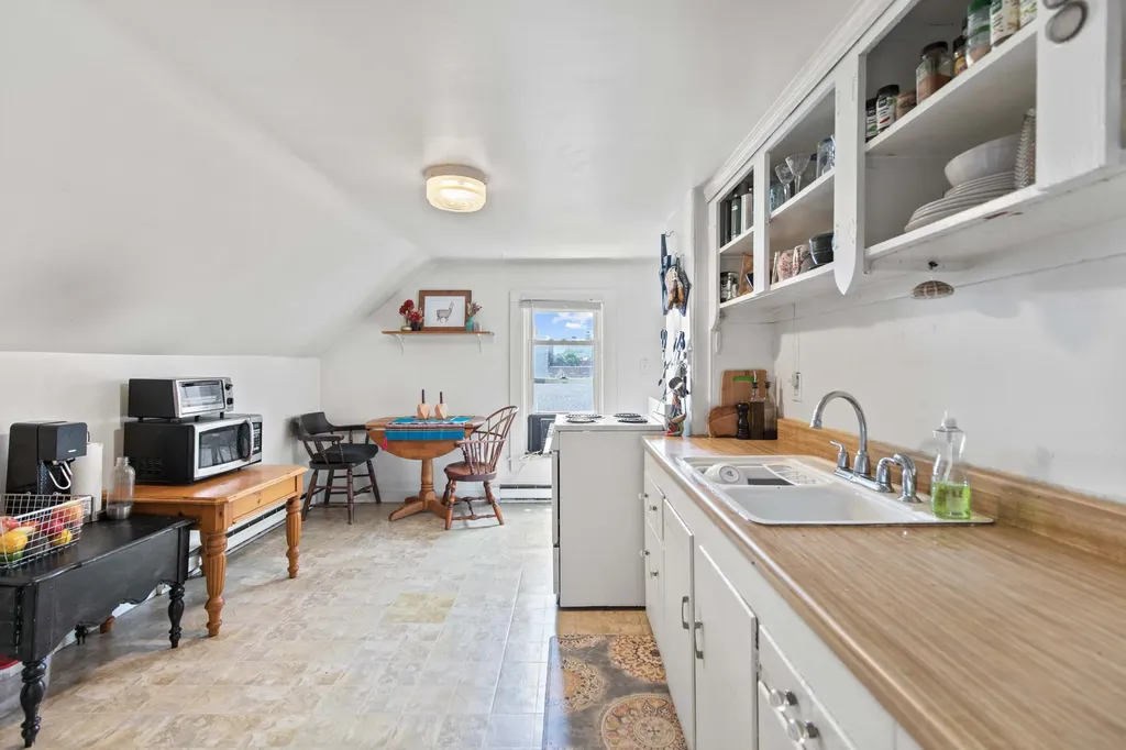 12 Smith Street Portland ME 04101