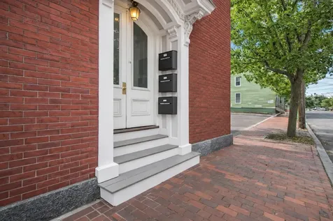 12 Smith Street Portland ME 04101