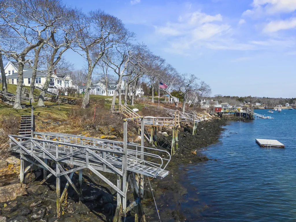 943 Cundy's Harbor Road Harpswell ME 04079