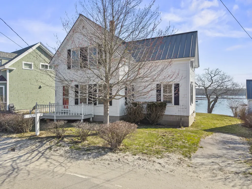 943 Cundy's Harbor Road Harpswell ME 04079