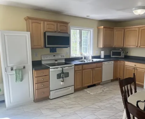 8 Orchard Lane Limington ME 04049