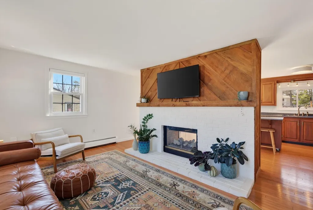 63 Scott Road South Portland ME 04106