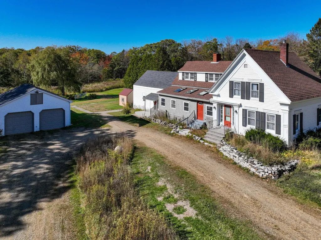 24 Turnpike Road Searsport ME 04974