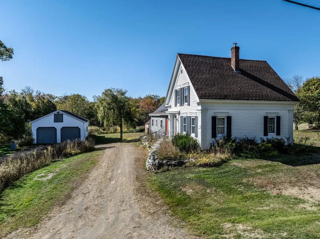 24 Turnpike Road Searsport ME 04974