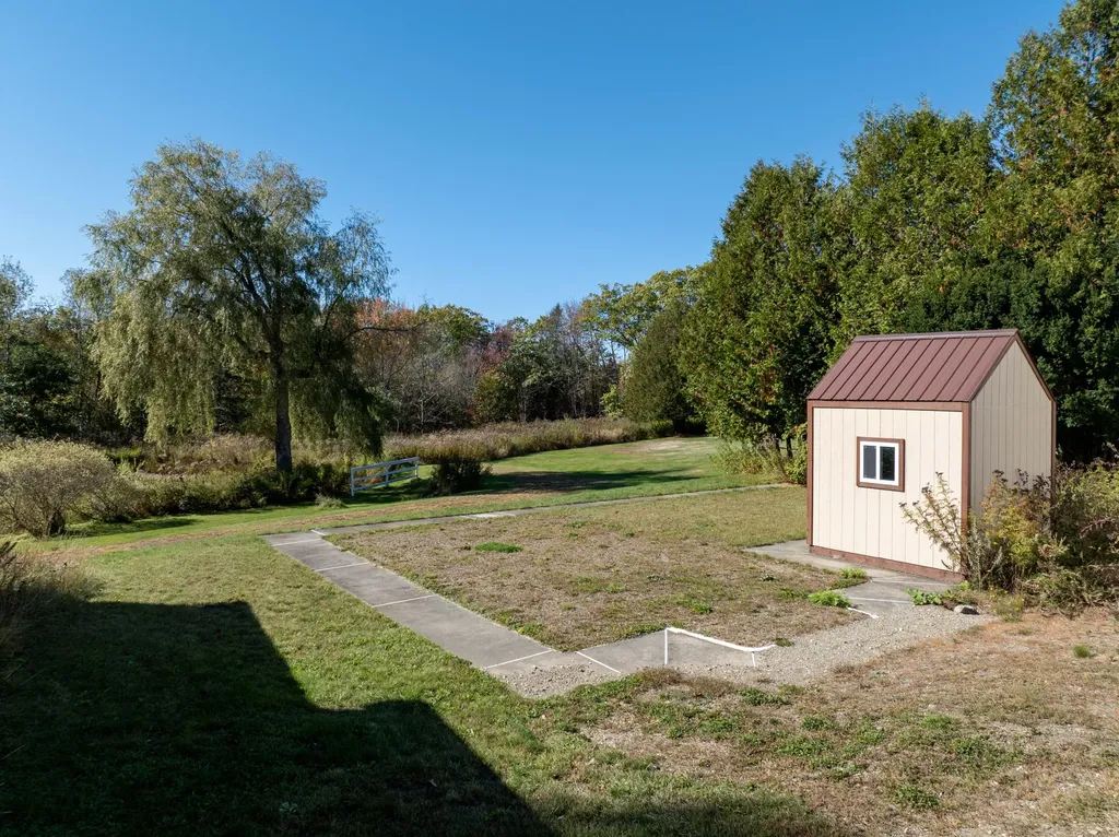 24 Turnpike Road Searsport ME 04974