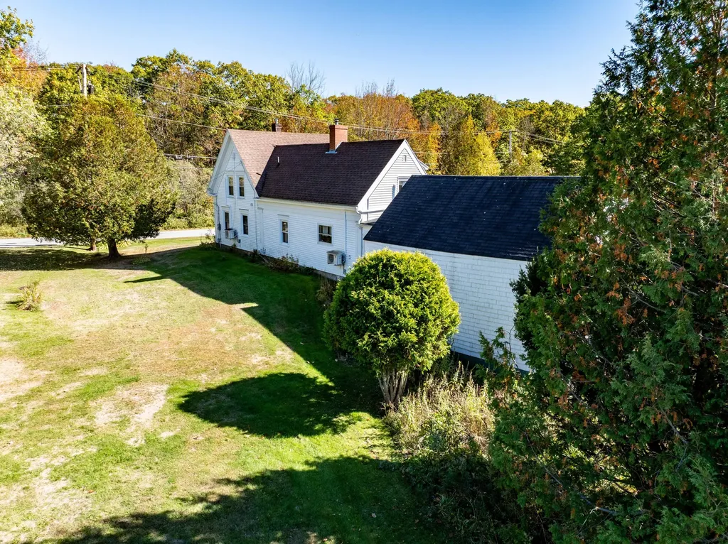 24 Turnpike Road Searsport ME 04974