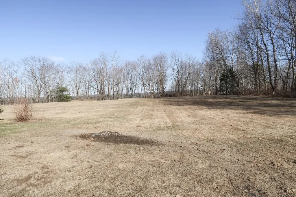 691 W River Road Augusta ME 04330